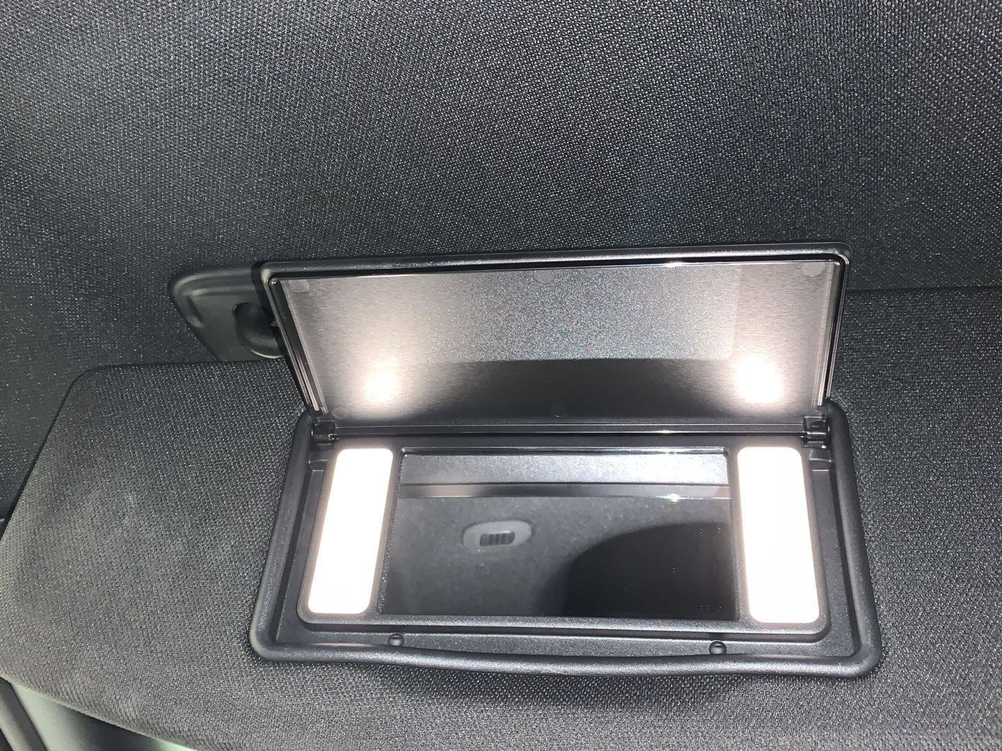 Used 2024 Jeep Grand Cherokee Laredo X image 21