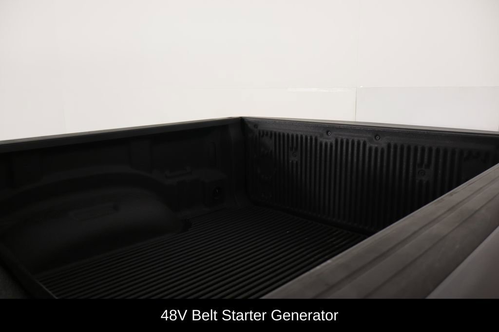 Used 2019 RAM 1500 Laramie AWD/4WD image 10