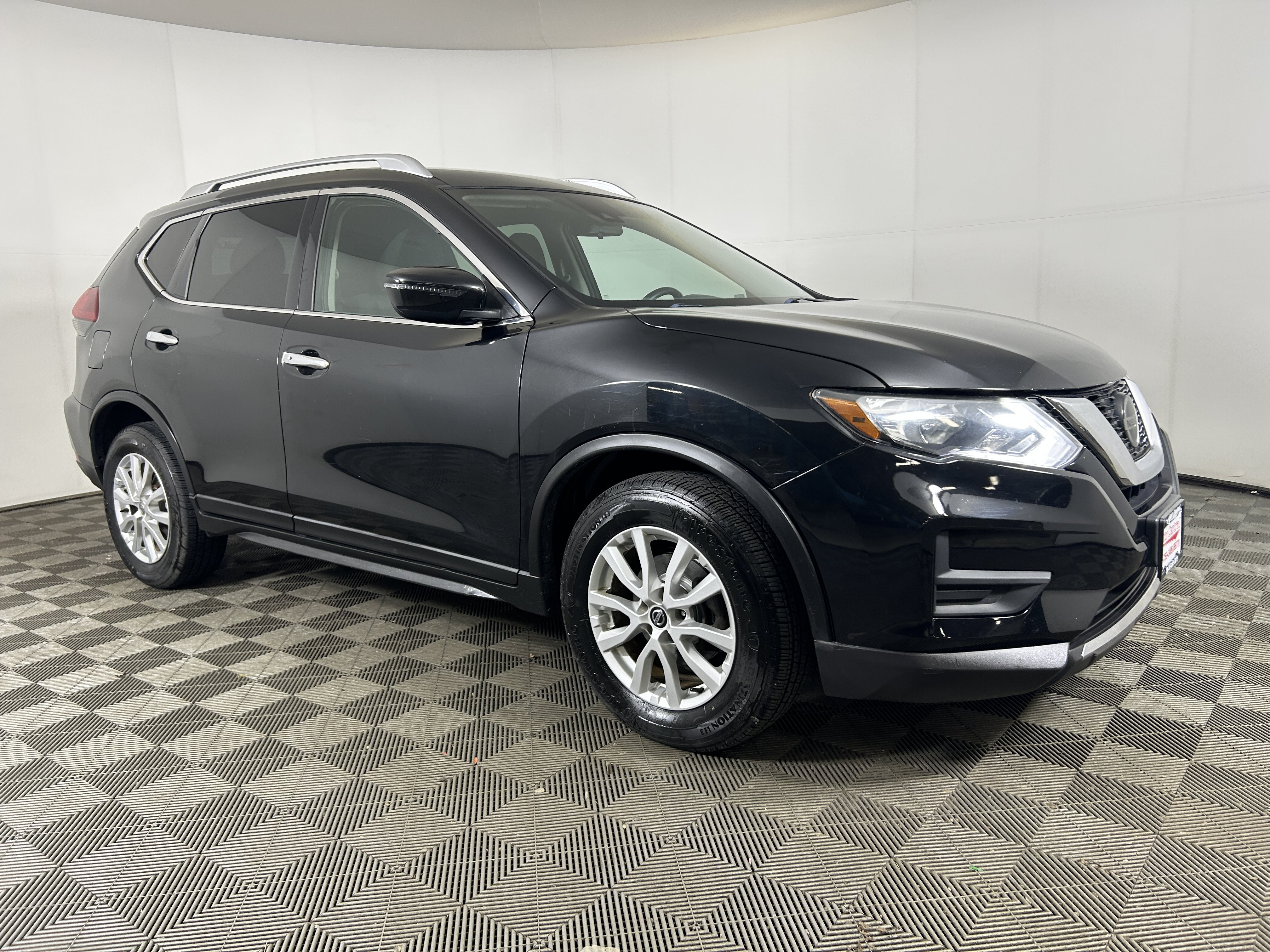 Used 2020 Nissan Rogue SV AWD/4WD image 4