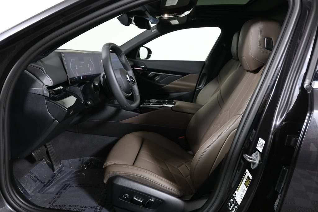 Certified 2026 BMW 530i xDrive AWD/4WD image 3