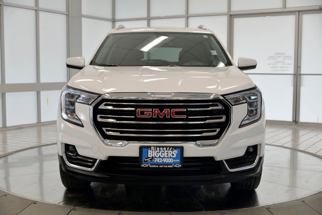 Used 2023 GMC Terrain SLT AWD/4WD image 3