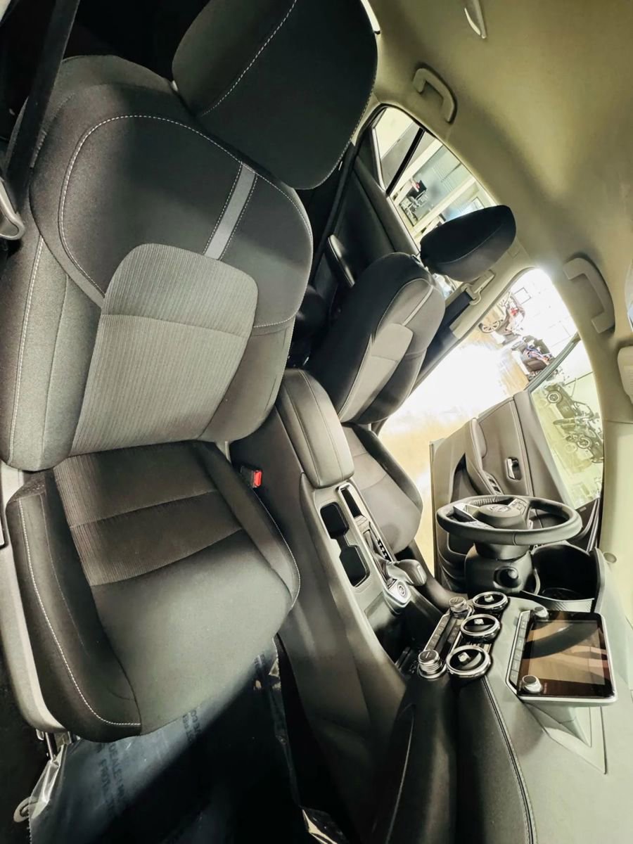 Used 2025 Nissan Sentra SV w/ All-Weather Package image 15