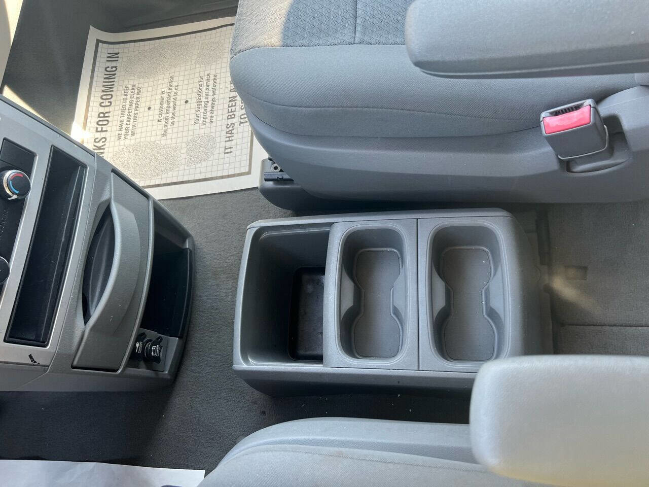 Used 2010 Chrysler Town & Country Touring image 23