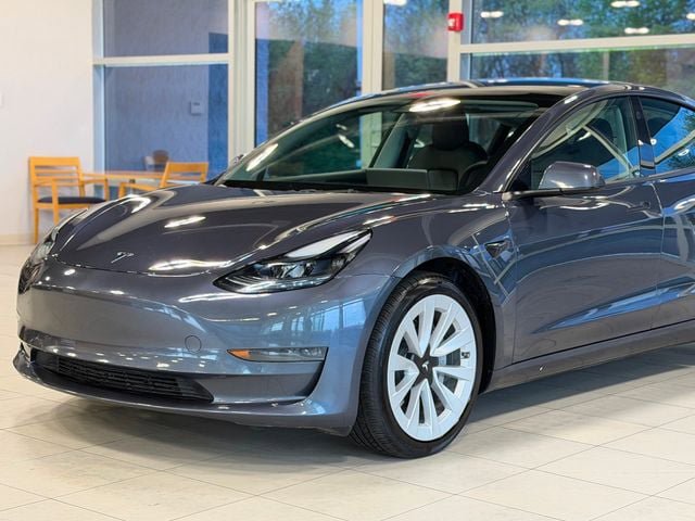 Used 2022 Tesla Model 3 Long Range AWD/4WD image 3