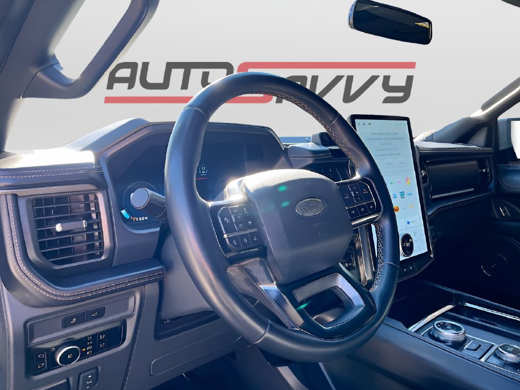 Used 2024 Ford Expedition Platinum AWD/4WD image 9