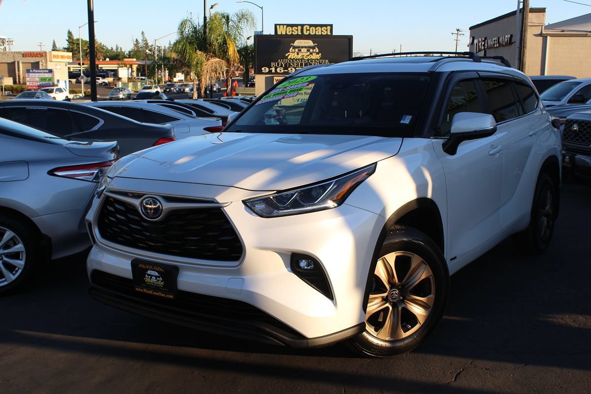 Used 2023 Toyota Highlander Bronze Edition AWD/4WD image 49