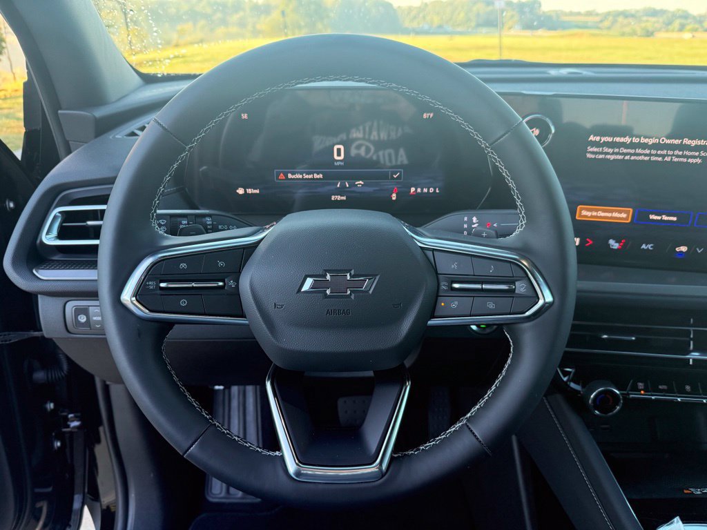 New 2027 Chevrolet Traverse LT w/ Midnight/Sport Edition FWD image 27