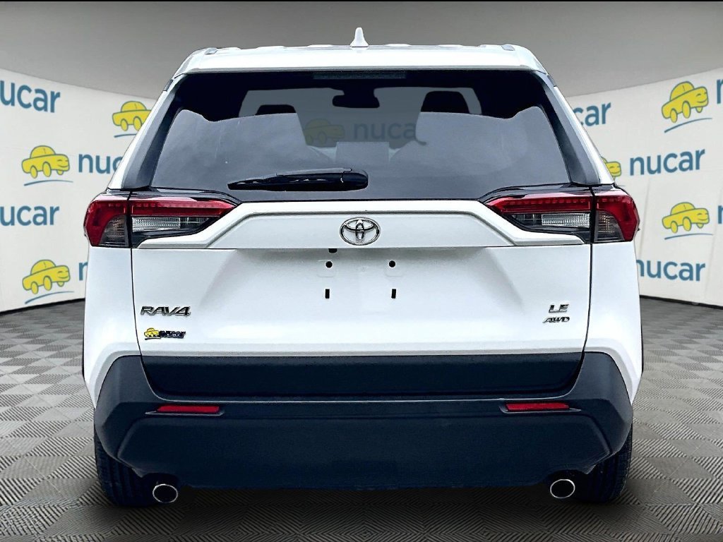 Used 2025 Toyota RAV4 LE AWD/4WD image 5