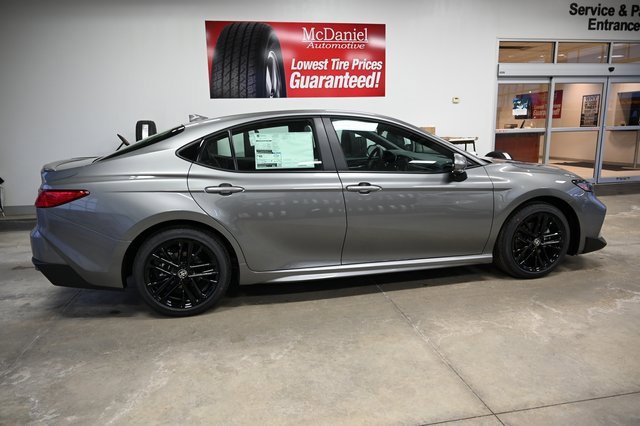 New 2026 Toyota Camry SE image 5