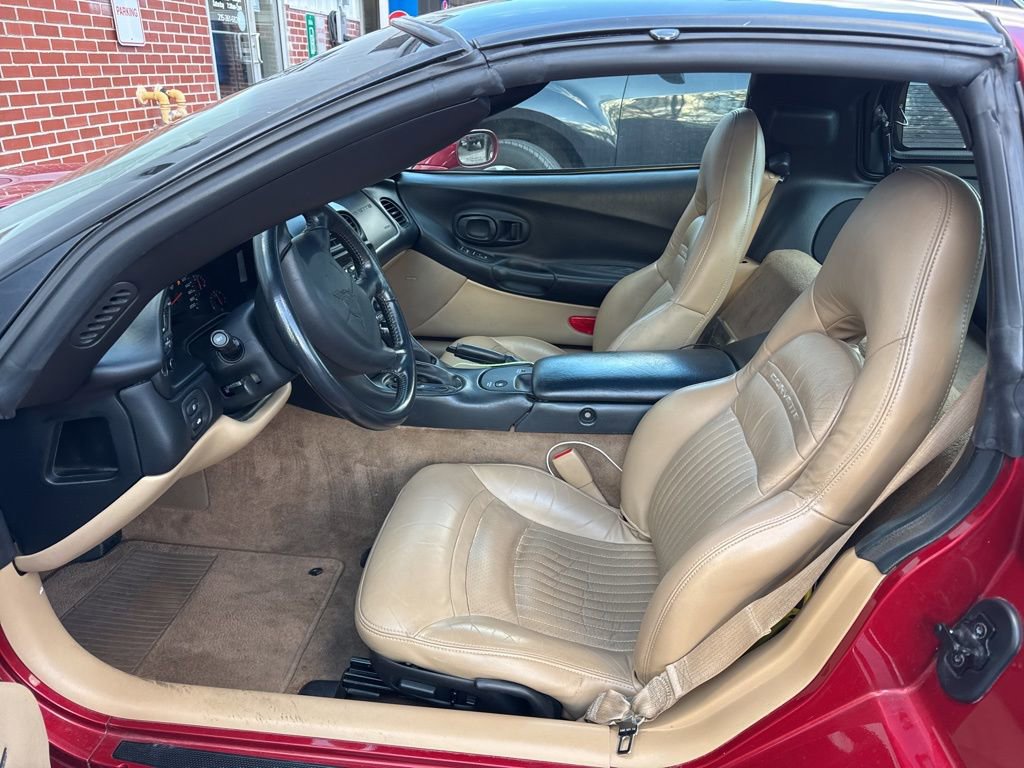 Used 2004 Chevrolet Corvette Coupe w/ Preferred Equipment Group image 6