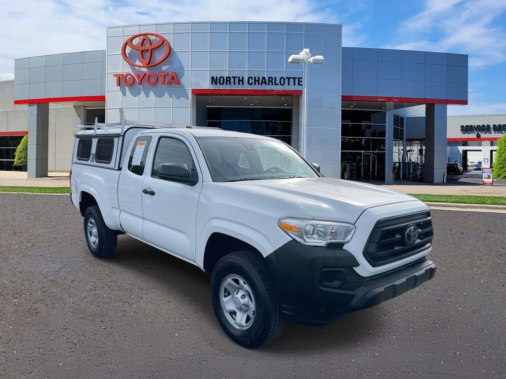 Used 2022 Toyota Tacoma SR image 1
