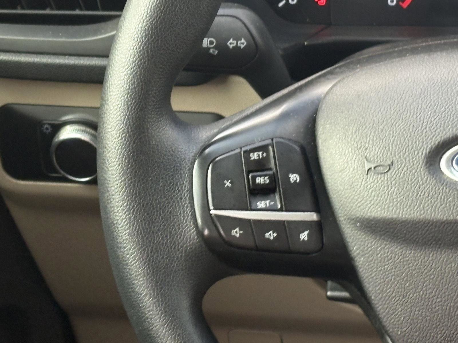 Used 2020 Ford Escape SE FWD image 8