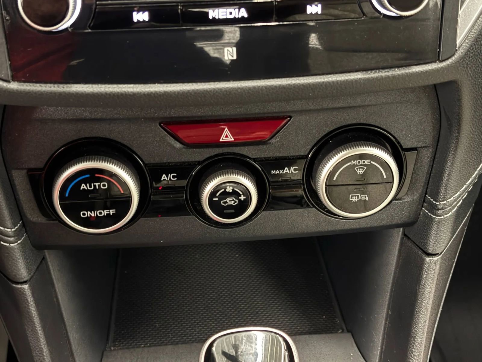 Used 2021 Subaru Impreza 2.0i Limited image 42