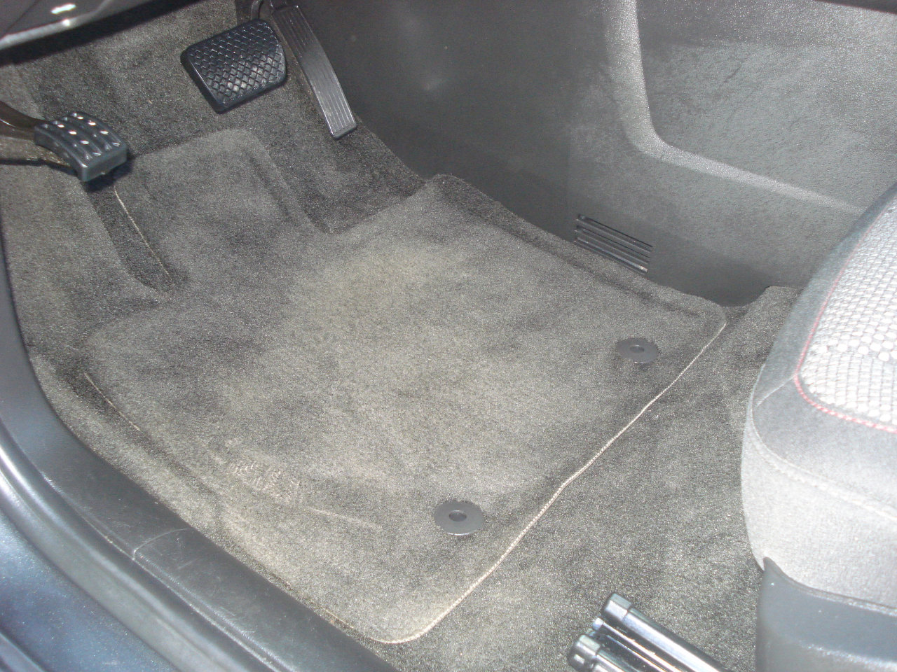 Used 2017 Chevrolet Equinox LS image 16