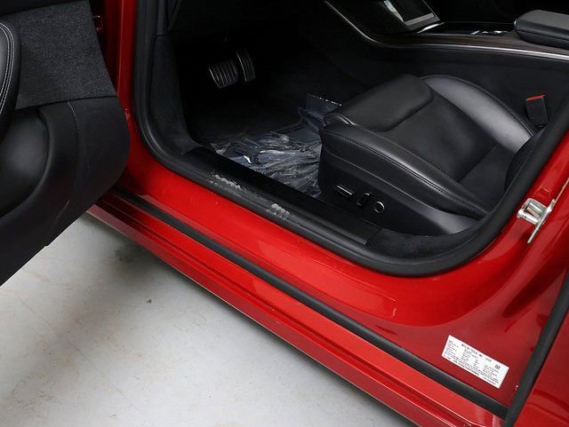 Used 2023 Tesla Model S Standard Range image 24