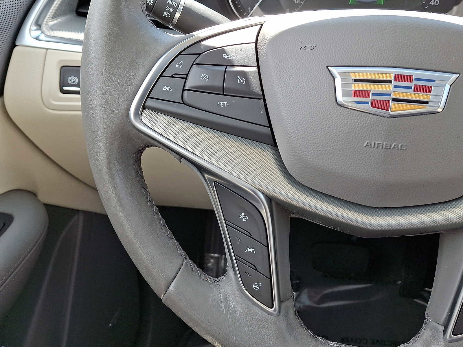 Certified 2023 Cadillac XT5 Premium Luxury image 28