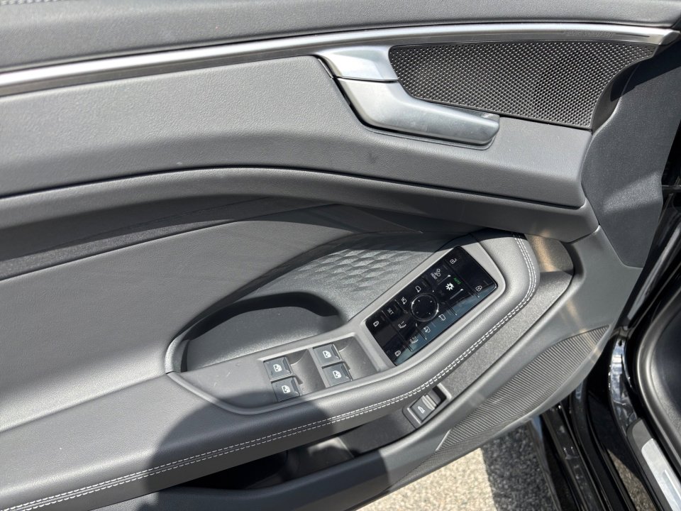 Certified 2026 Audi A6 Premium Plus w/ Premium Plus Package image 32