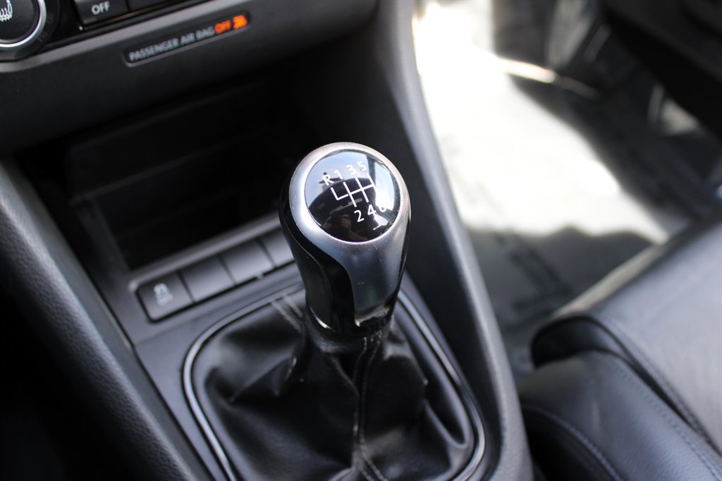 Used 2012 Volkswagen Golf 4-Door image 27