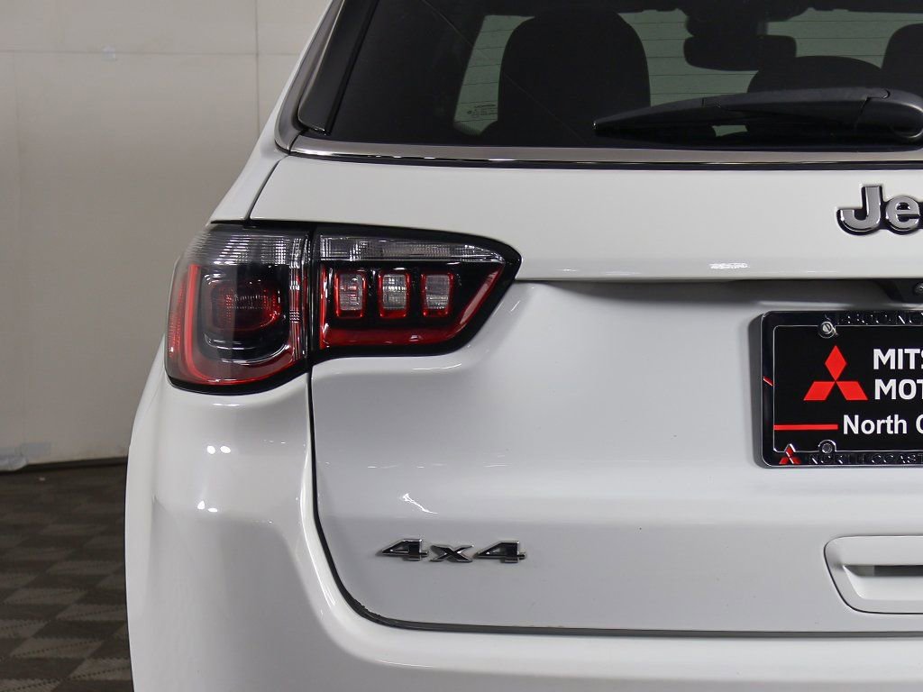 Used 2022 Jeep Compass Limited image 15