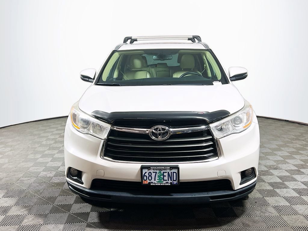 Used 2014 Toyota Highlander XLE image 3