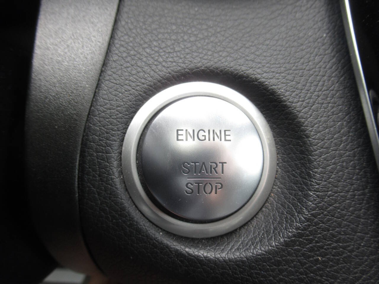 Used 2019 Mercedes-Benz GLC 300 4MATIC Coupe image 32