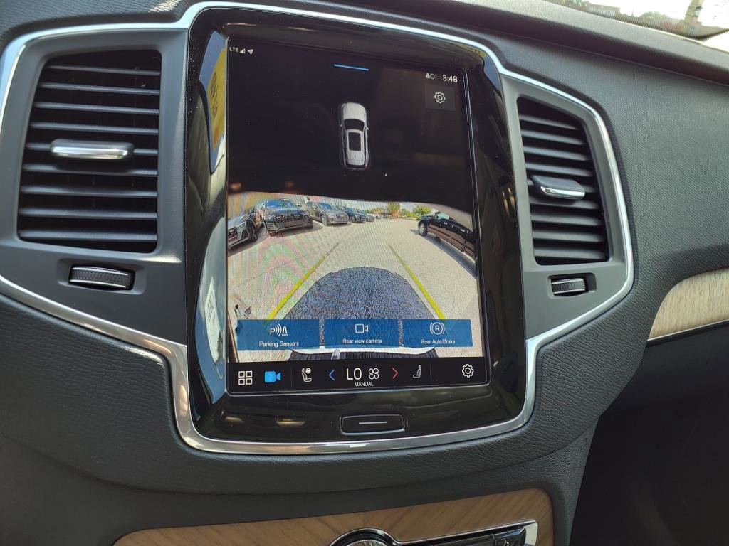 Certified 2025 Volvo XC90 T8 Core w/ Climate Package image 20