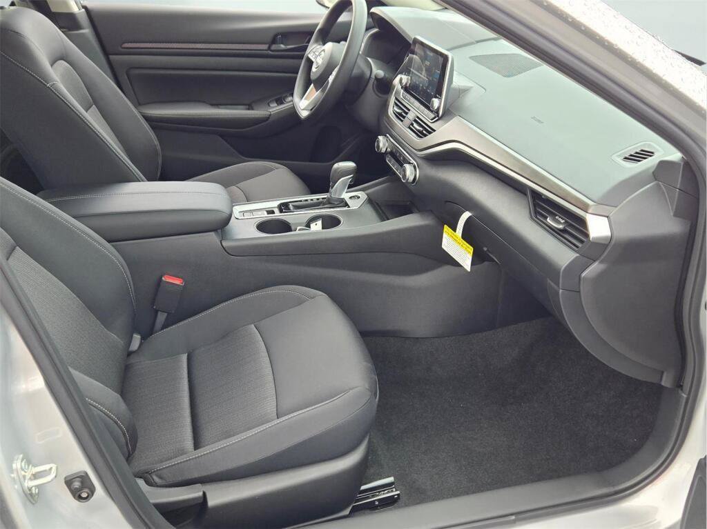 New 2026 Nissan Altima 2.5 SV AWD/4WD image 4