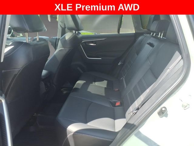 Used 2022 Toyota RAV4 XLE Premium AWD/4WD image 5
