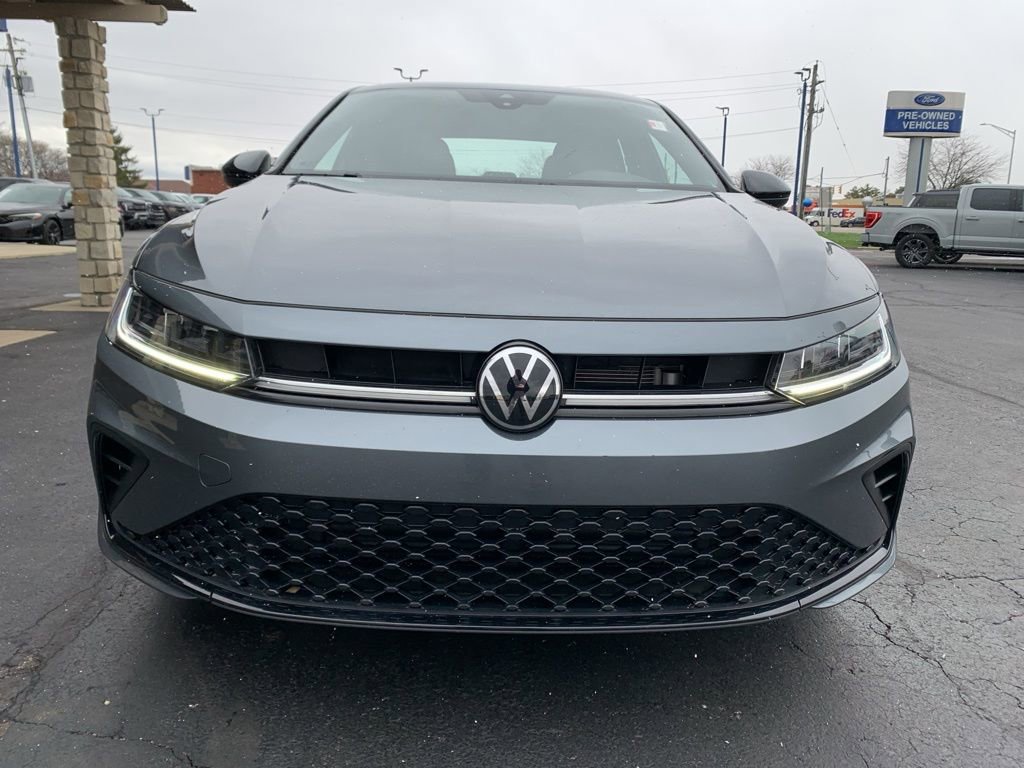 Used 2025 Volkswagen Jetta Sport image 8