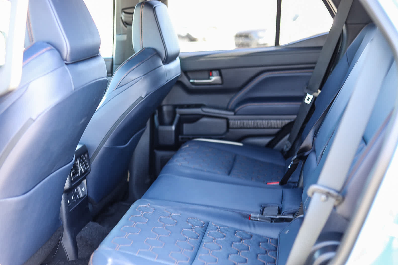 New 2026 Toyota 4Runner Platinum AWD/4WD image 20