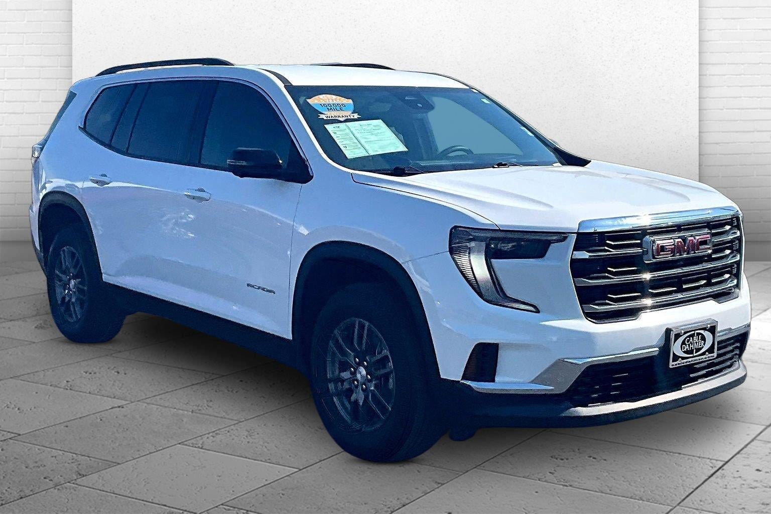 Used 2025 GMC Acadia Elevation FWD image 1
