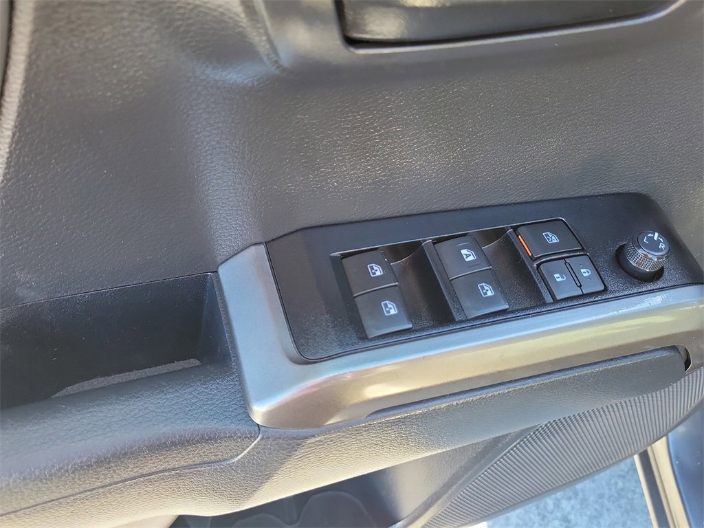 Used 2022 Toyota Tacoma SR5 w/ Technology Package image 16