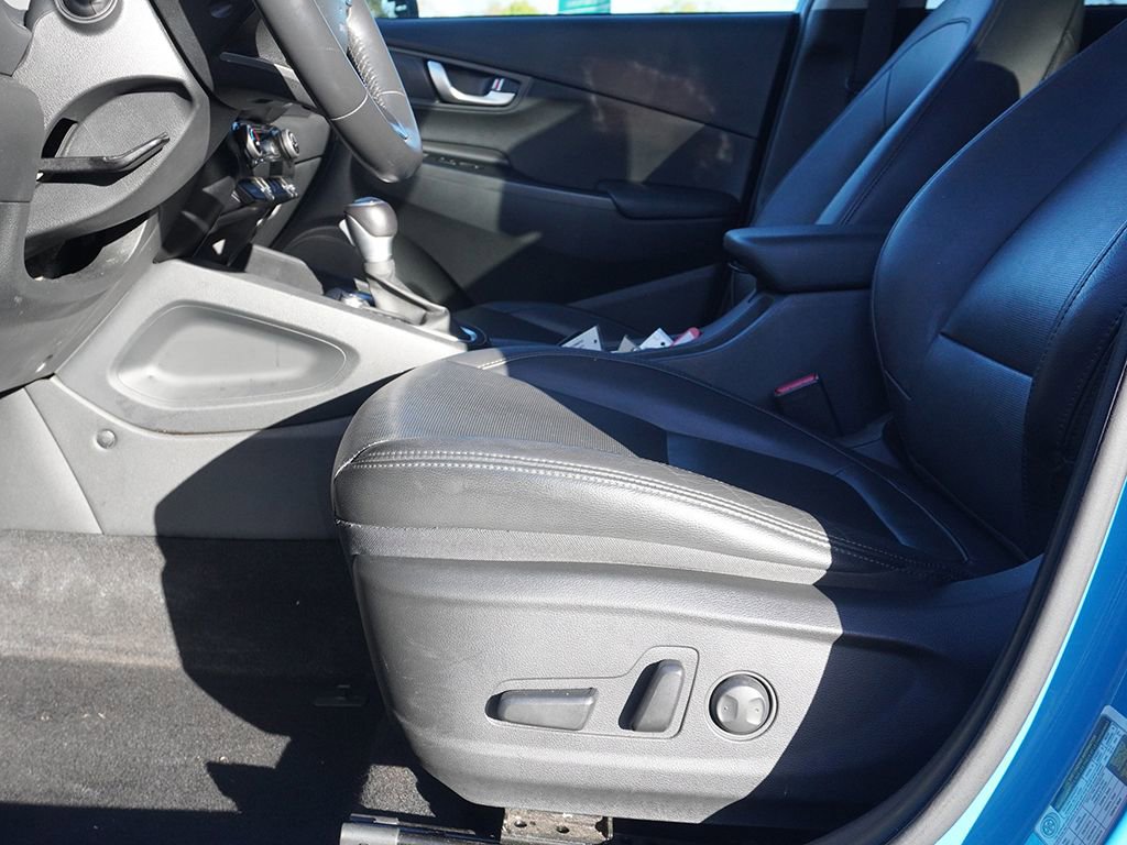 Used 2022 Hyundai Kona Limited AWD/4WD image 24