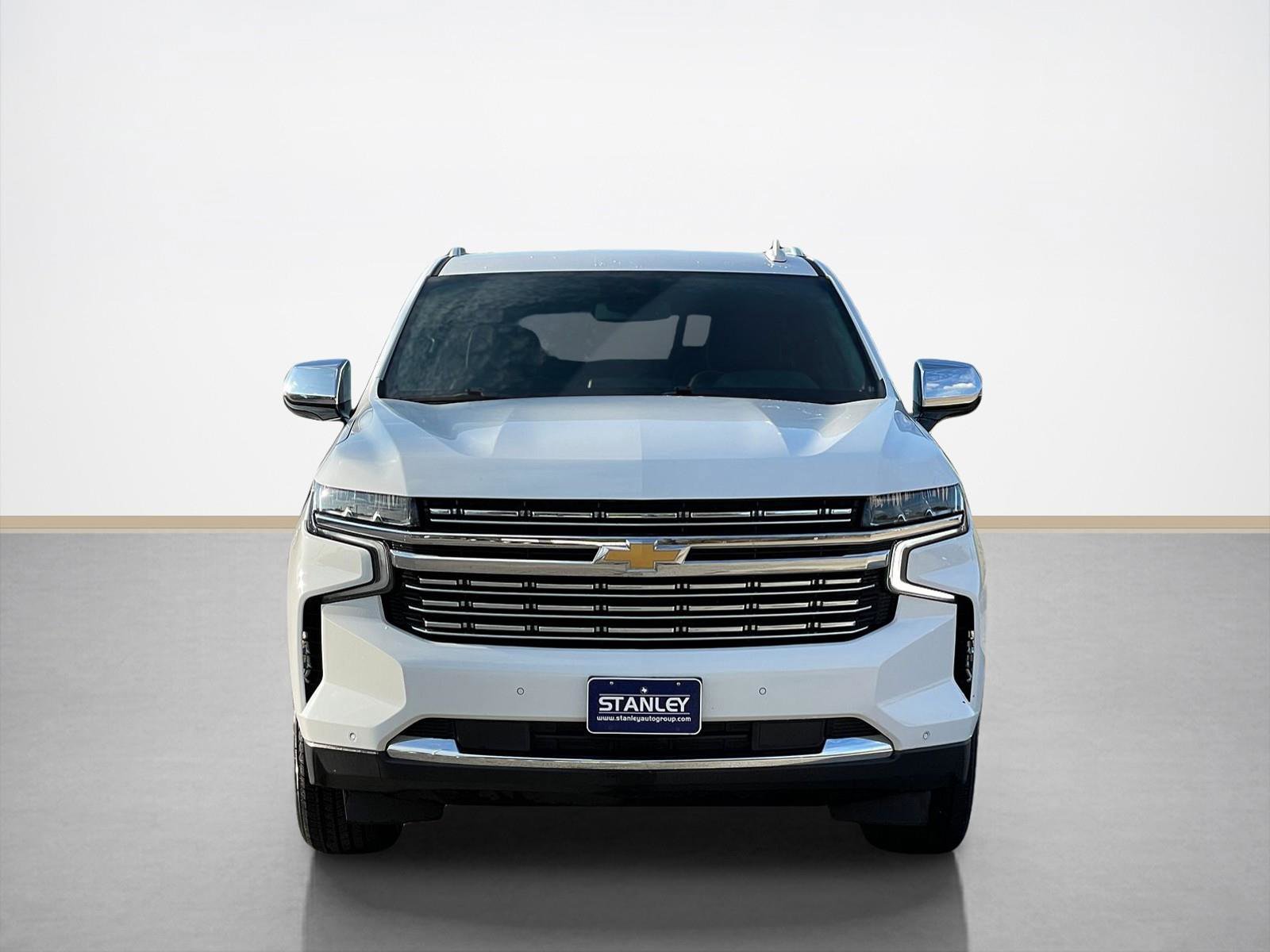 Used 2023 Chevrolet Suburban Premier image 2
