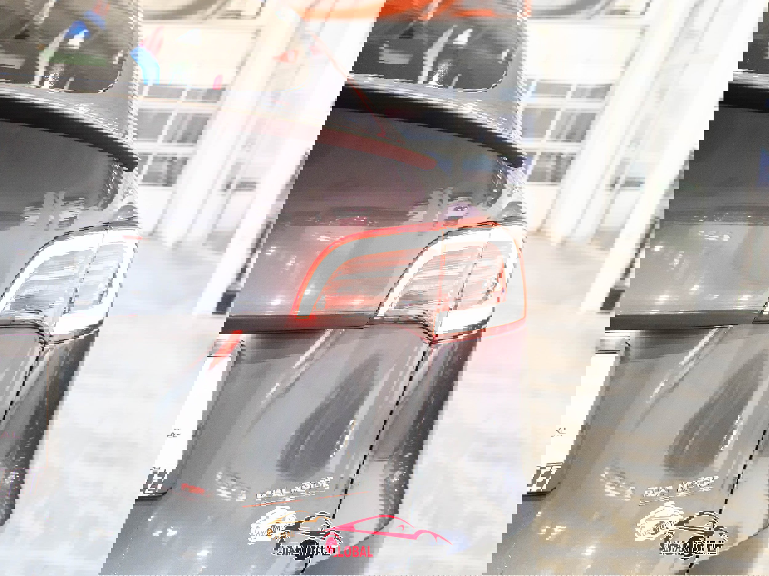 Used 2021 Tesla Model Y Performance image 41