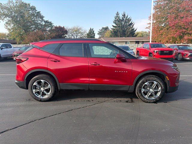 Used 2024 Chevrolet Blazer LT w/ Convenience Package FWD image 5