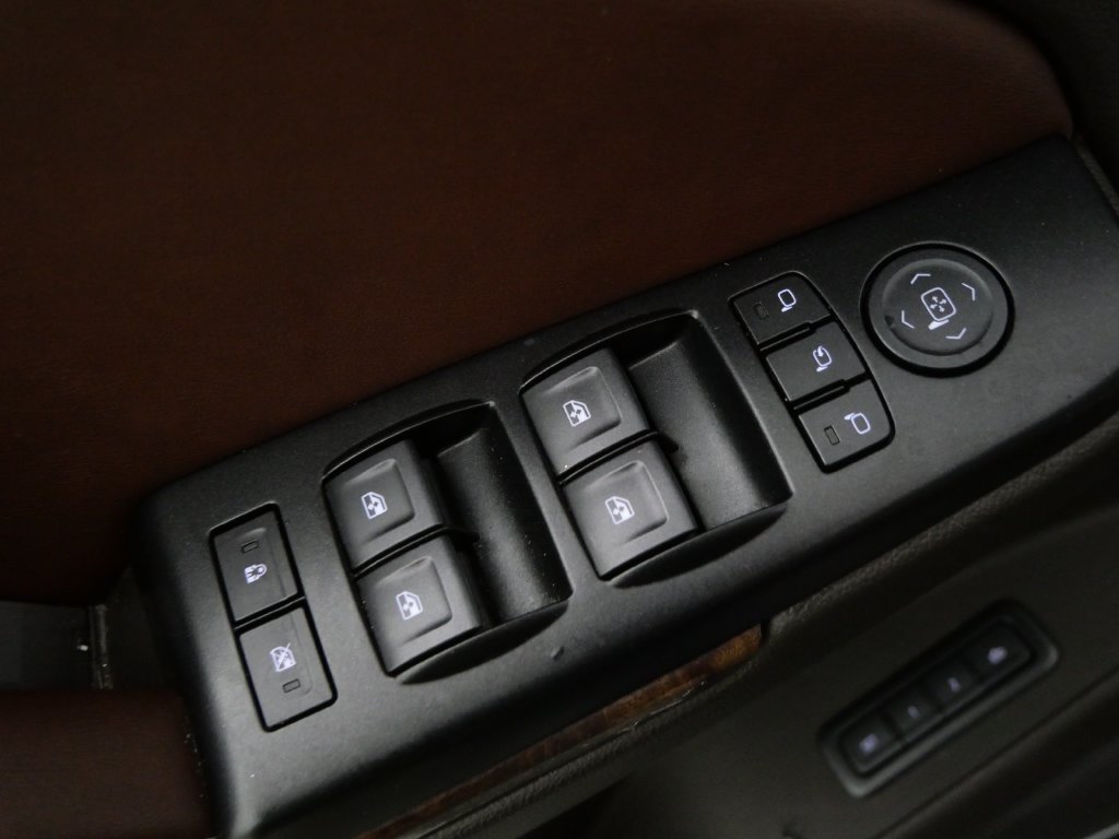 Used 2019 Chevrolet Tahoe Premier AWD/4WD image 15