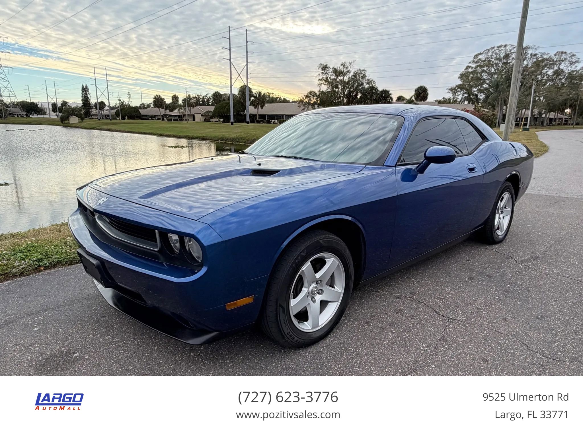 Used 2010 Dodge Challenger SE image 1