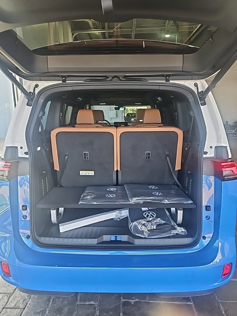 New 2025 Volkswagen ID. Buzz Pro S Plus image 11