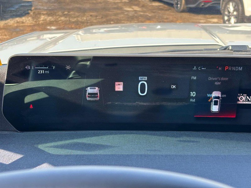 Used 2025 Ford Expedition Active image 24