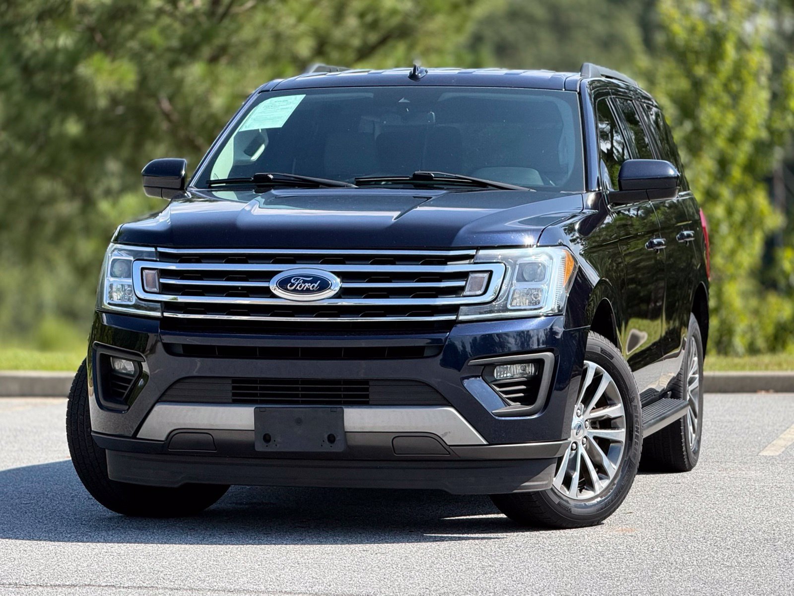 Used 2021 Ford Expedition XLT RWD image 2