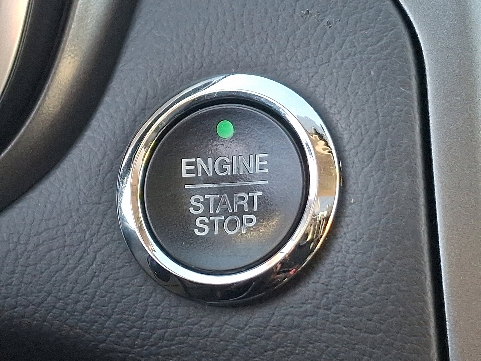 Used 2015 Ford Fusion Titanium image 24