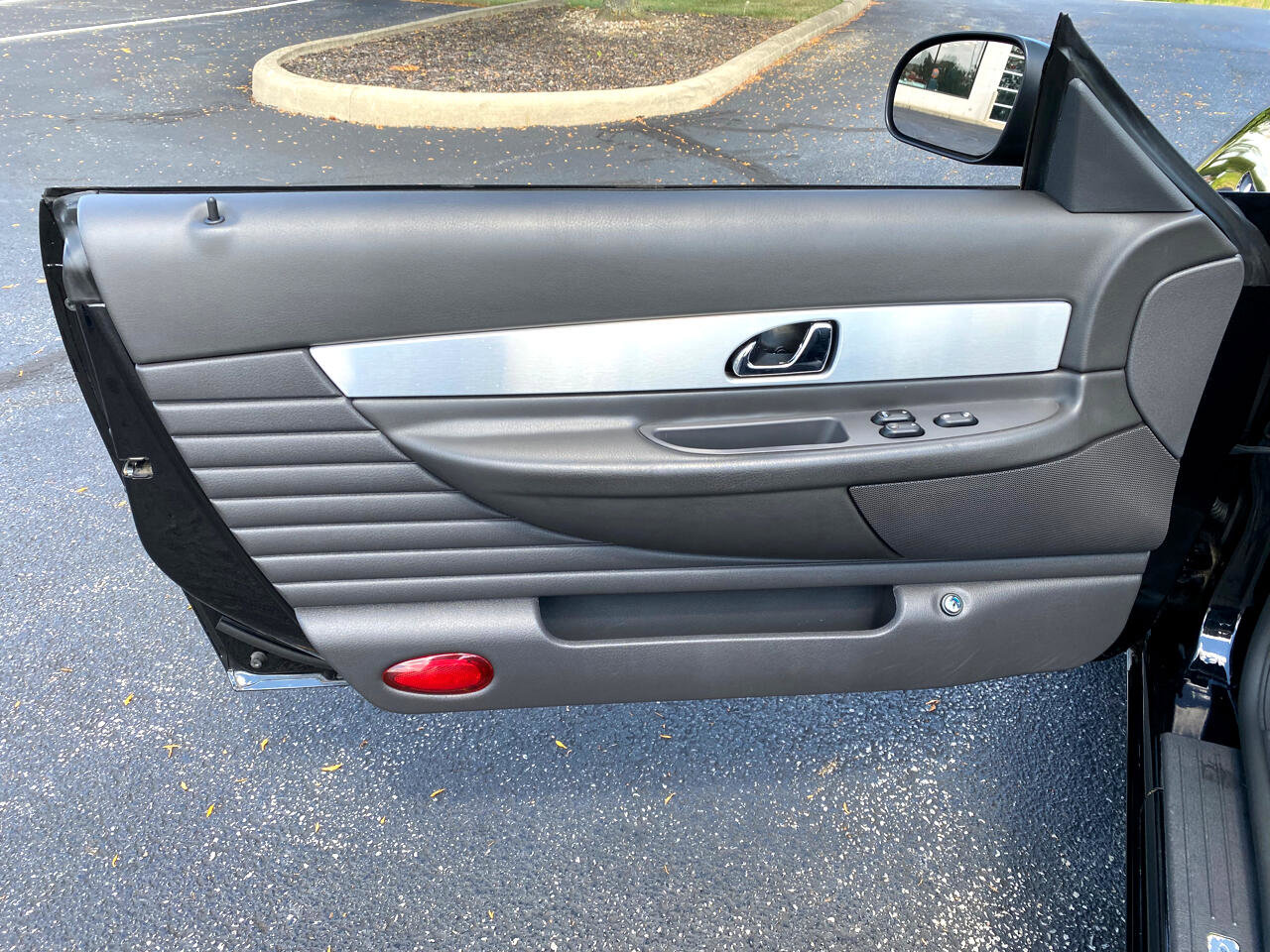 Used 2002 Ford Thunderbird Deluxe image 19