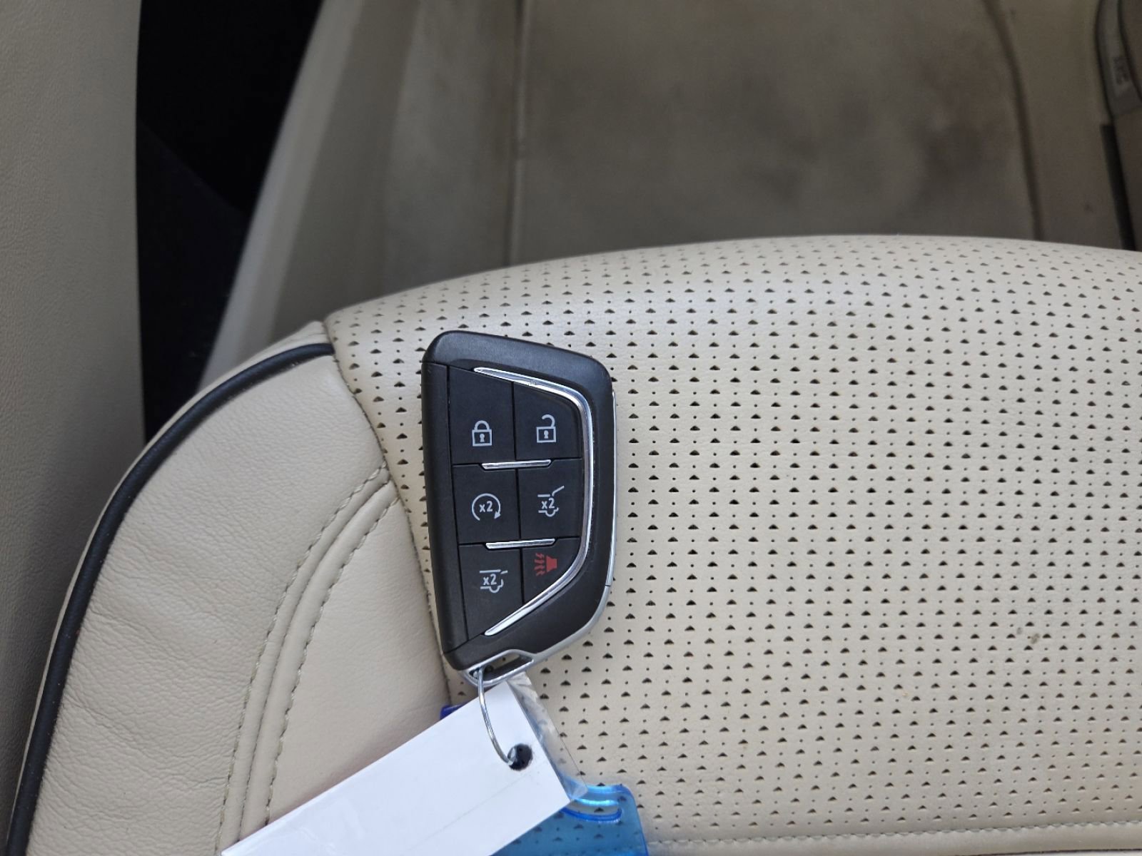Used 2022 Cadillac Escalade Premium Luxury RWD image 35