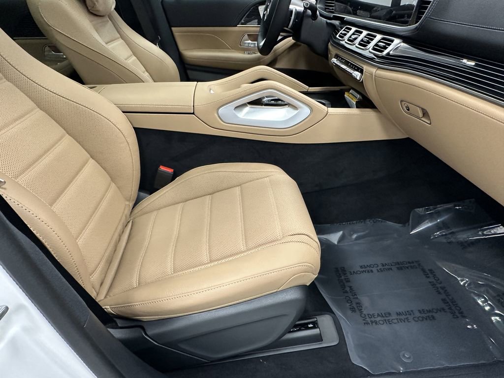 New 2026 Mercedes-Benz GLS 580 4MATIC image 15