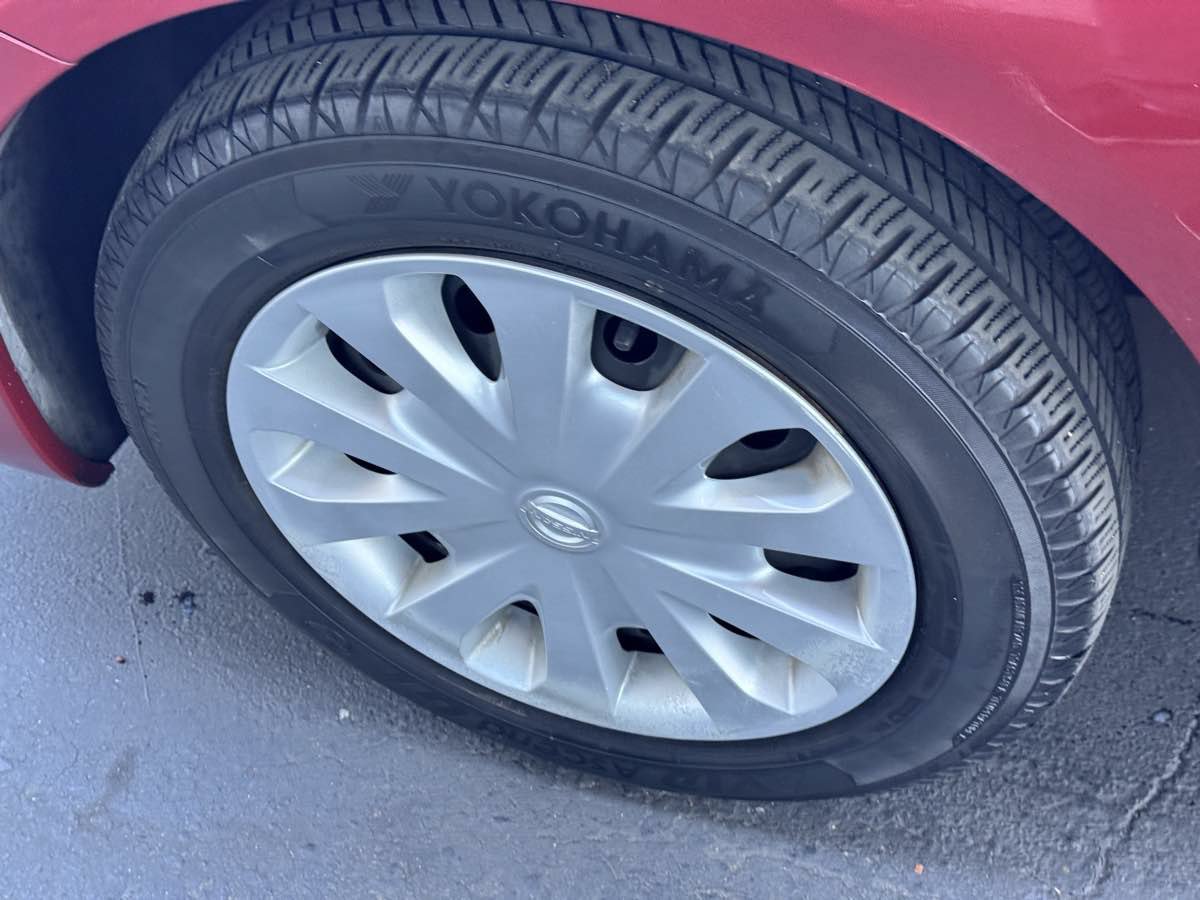 Used 2018 Nissan Versa SV FWD image 25