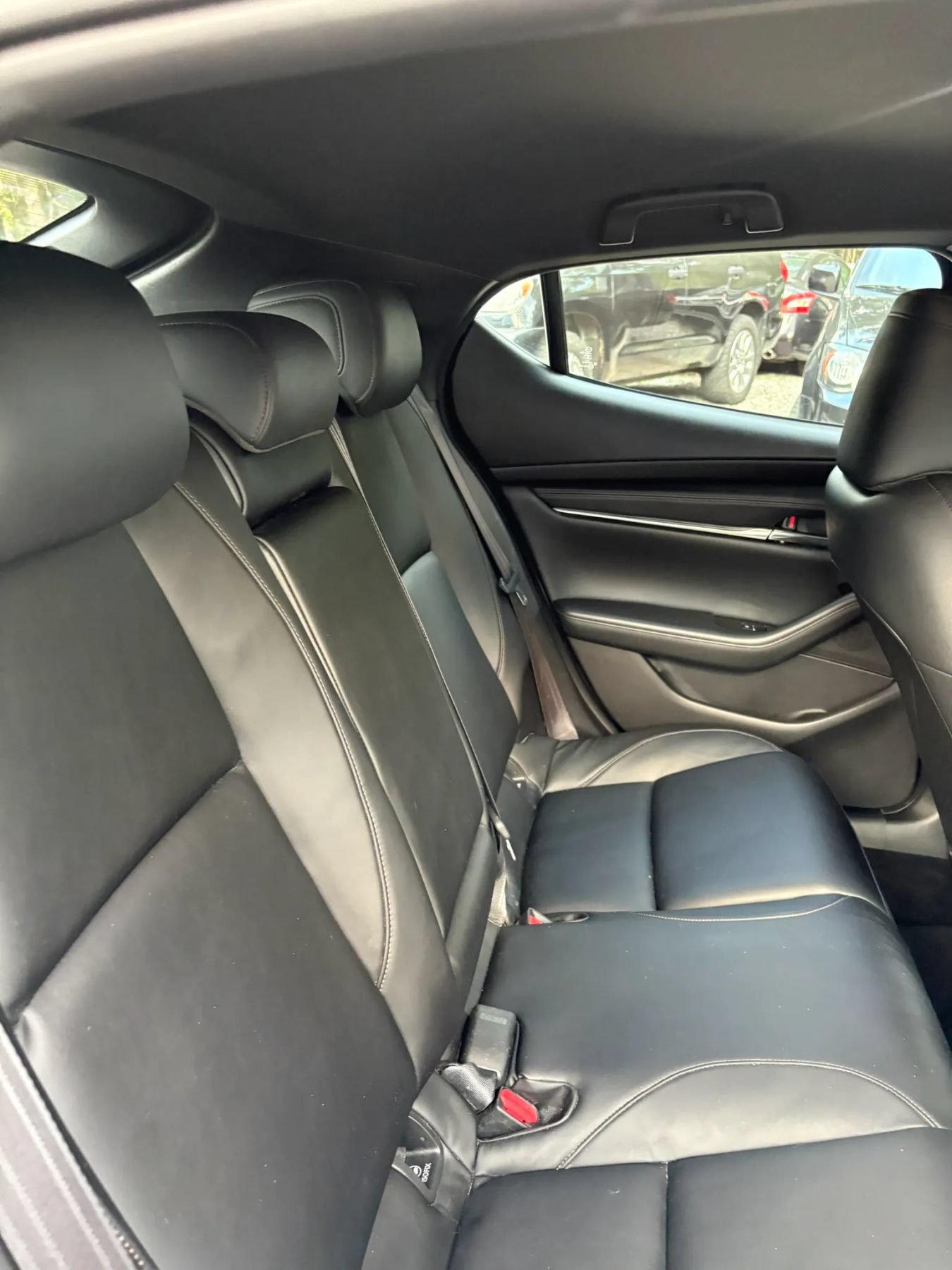 Used 2019 MAZDA MAZDA3 Hatchback w/ Preferred Package FWD image 34