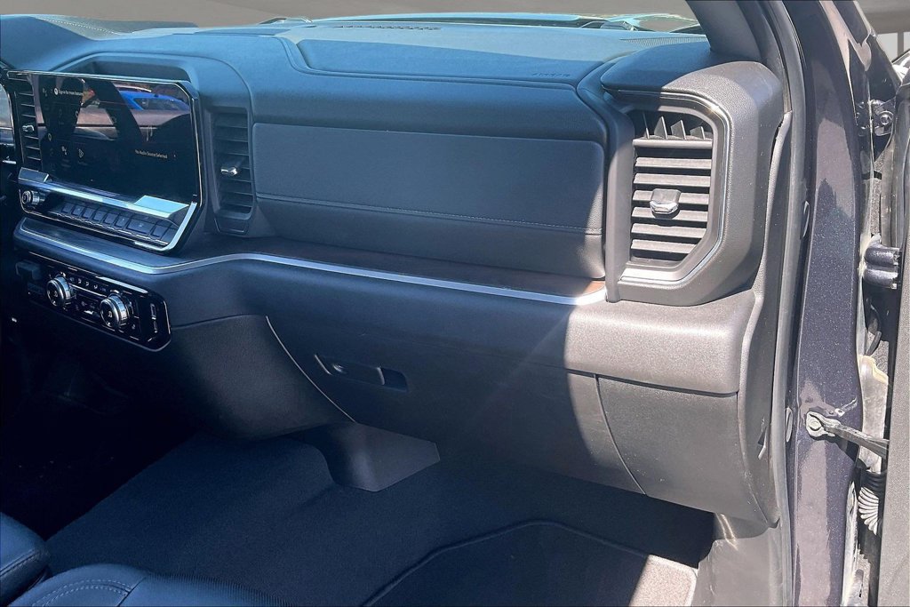 Used 2025 GMC Sierra 1500 SLT AWD/4WD image 26