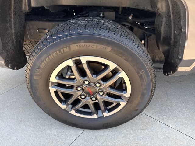 Used 2025 Toyota Tacoma TRD Sport AWD/4WD image 10
