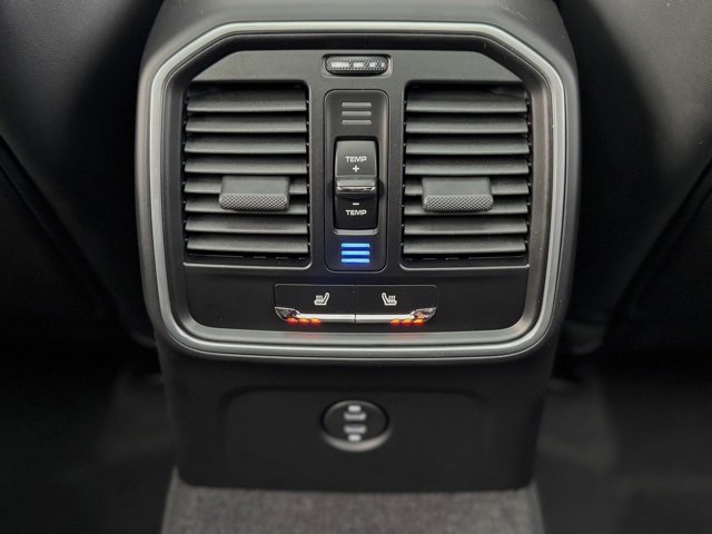 New 2026 Porsche Macan image 32